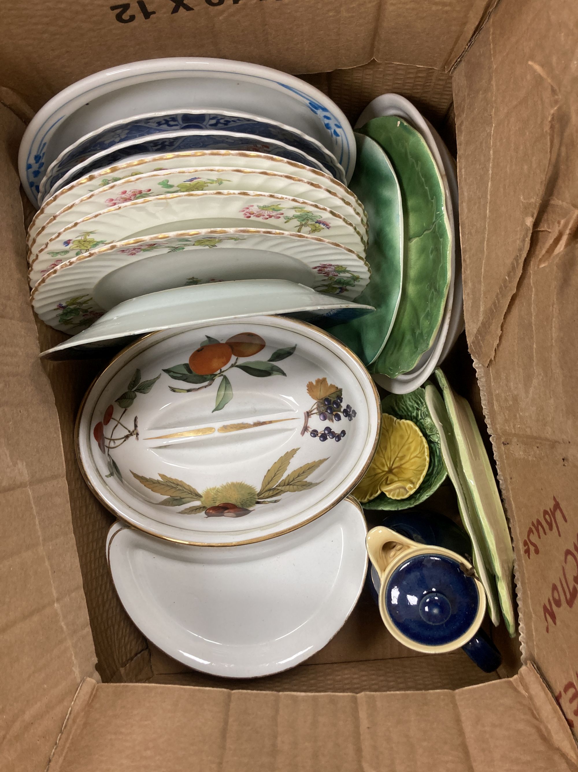 A quantity of mixed ceramics